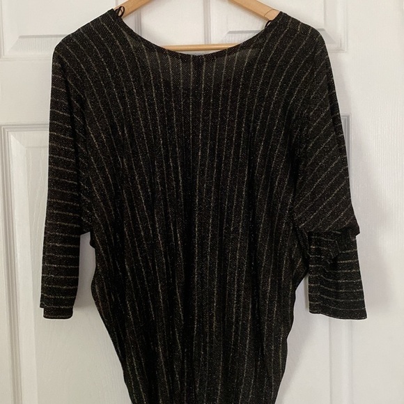 Kim & Cami Ribbed Metallic Blouse - Picture 3 of 3